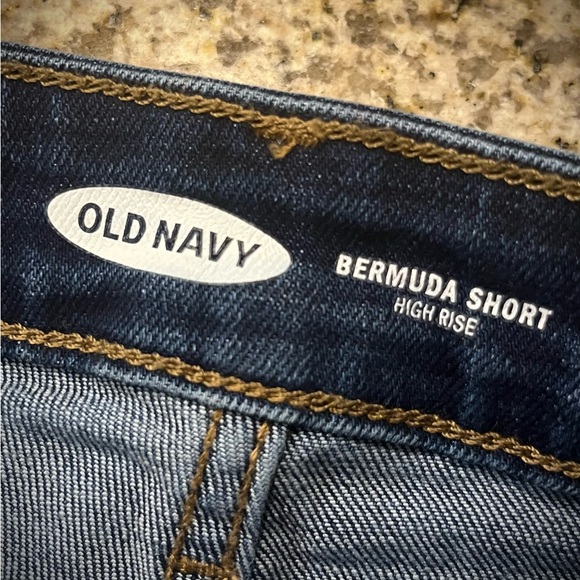 Old Navy denim Bermuda shorts - Picture 3 of 7